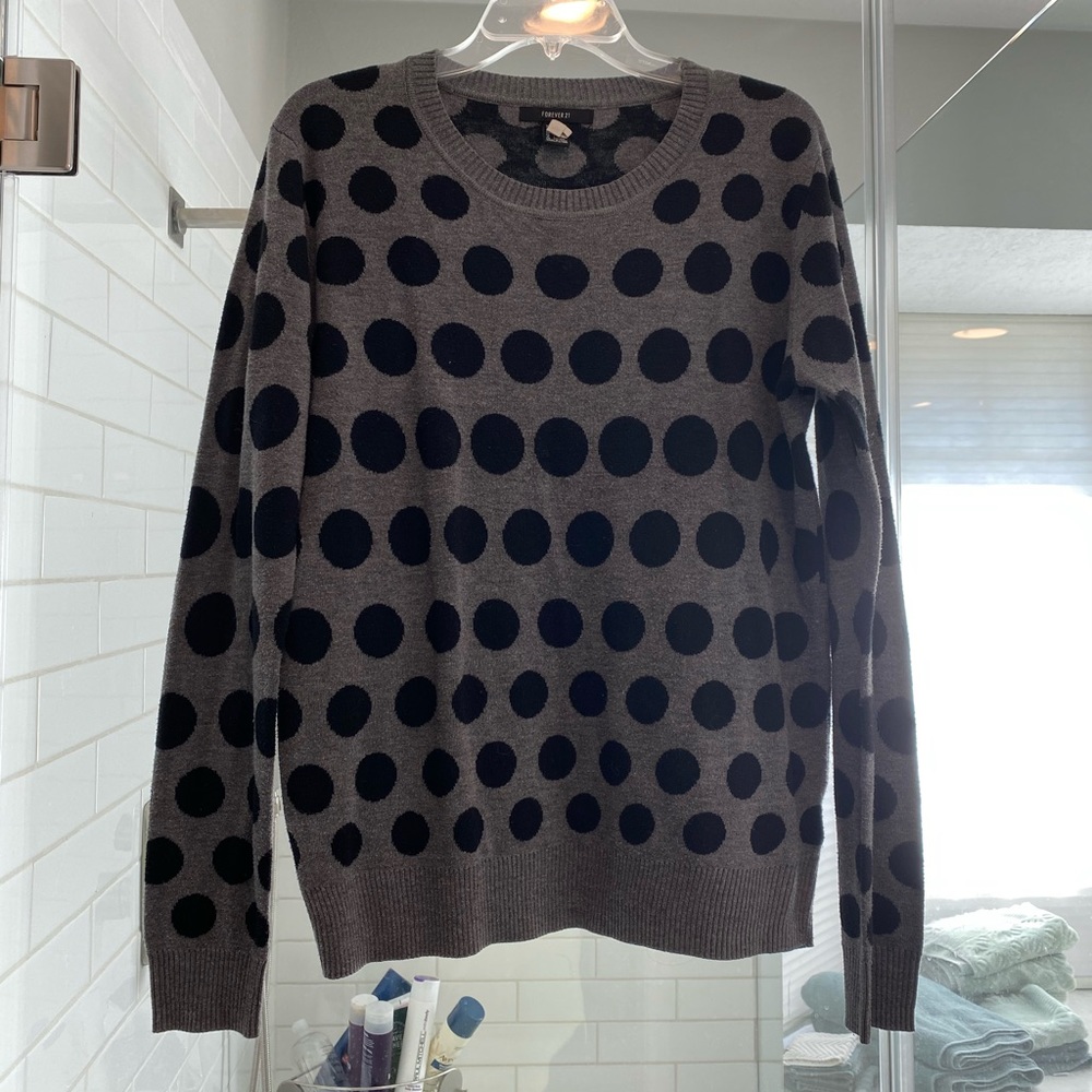 Forever 21 women’s polka dot sweater